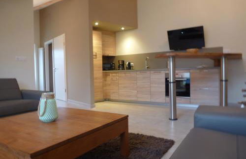 LA TÊTE AU SOLEIL - Foto 1