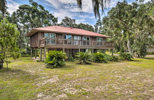 Waterfront Retreat, Near Fishing and Boating! - Foto 1