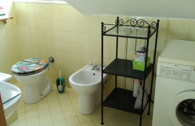 Spacious and Naturally Bright Bomboniera Rooftop Favors Apartment - Foto 14