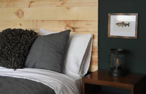 Luxe Lake Harmony Home, Game Room, Firepit, Deck - Foto 29