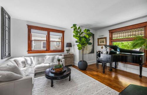 NEW! Updated South Hill Craftsman Sleeps 12! - Foto 3