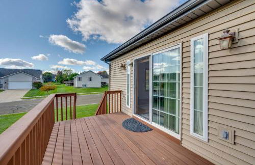 Luxury Prairie Retreat 5 Min from Madison! - Photo 35