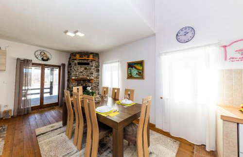 SPA HOLIDAY HOUSE REŽEK - Lovinac - Foto 21