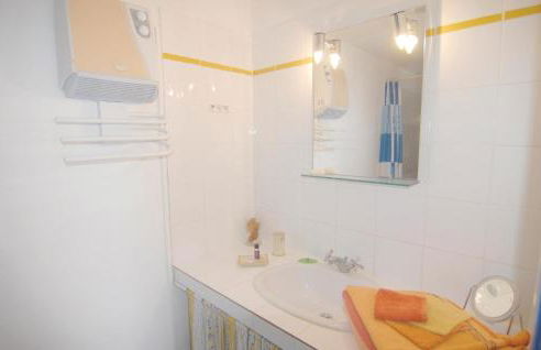 Stunning Apartment In Istres With Wifi - Foto 18
