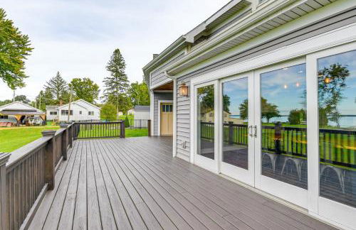 Steps From Oneida Lake Spacious Gem with Game Room! - Foto 36