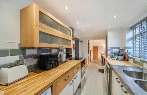 Central Filey Family Cottage for Groups with Super King Bedroom and Bunk Room - Foto 8