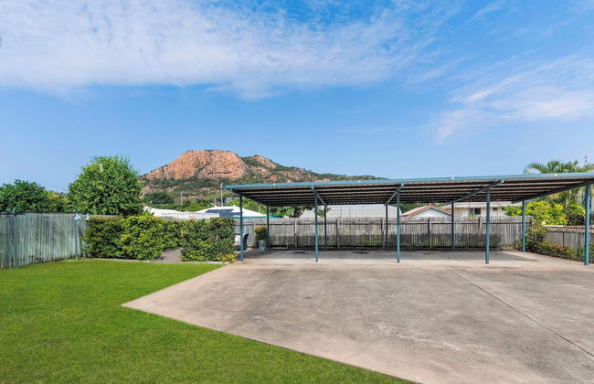 Townsville Suites - Photo 20