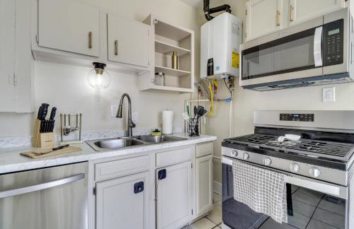 2 Mi to Old Town ABQ East Downtown Triplex Unit - Photo 13