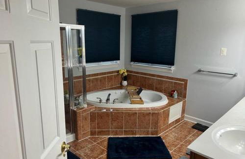 Spacious 5 BR House w/ Gym - Foto 50