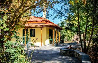 Dual House In Methydrio - Photo 23