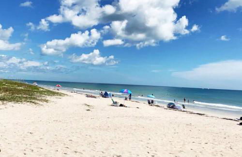 Coastal 2BD Beach Access Condo - Steps to Ocean - Foto 19