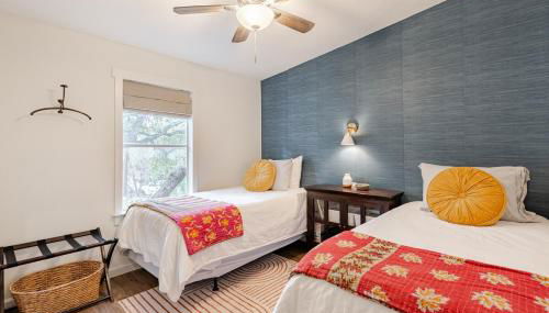 River Access at Blanco River, Charming Big Cottage - Foto 2