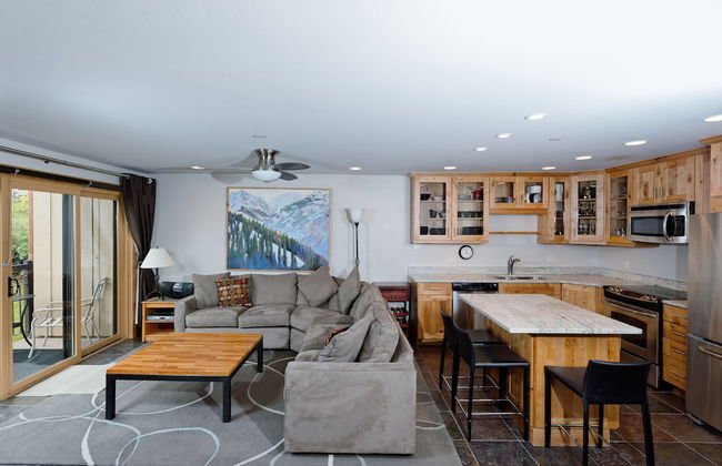 The Crestwood Condominiums - Foto 50