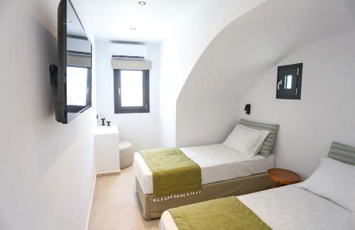 La Maltese Boutique Paros - Photo 16