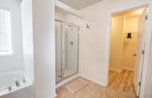 Coastal Retreat & Water Views - Minutes to CHS - Foto 30