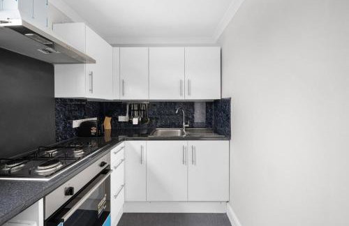 Stylist and Cosy 2 bed Apartment LongStay Parking Sleeps 4 WiFi - Foto 6