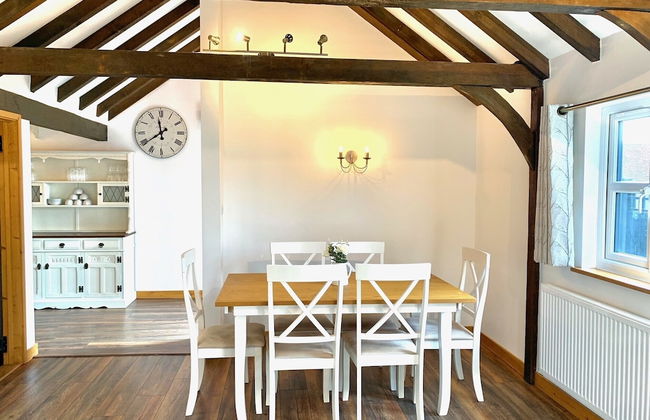 Flint Cottage - Sleeps 6 - Private Woodland - Foto 11