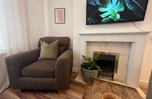 2025 Award Winner Liverpool Ivy House - 4 Bedrooms - Foto 22