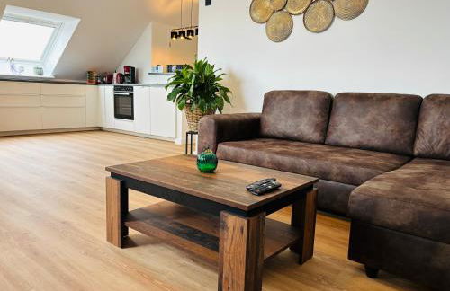 Zentrale Lage, kostenlos Parken, ideal für Pendler, Kinder und Haustiere willkommen!! - Photo 4