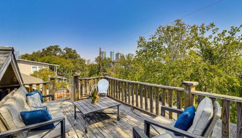Walk to SoCo: Home w/ Decks & City Views in Austin - Foto 1