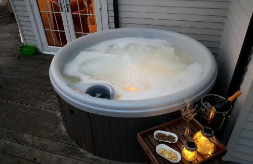 Windrush Turret Lodge - Photo 9