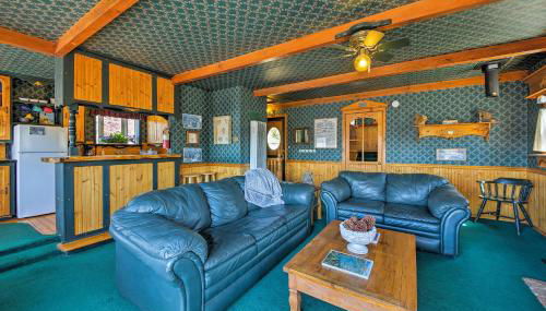 Walk to Lake Cabin with Deck and Views in Fawnskin - Foto 5