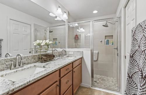 1068 Z4B VILLAGE OF PINE RIDGE by REMAX Premier - Foto 12