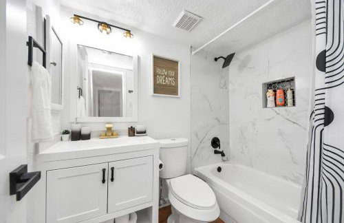 Stylish Katy Retreat 4BR Sleeps 10 Outdoor Escapre - Foto 37