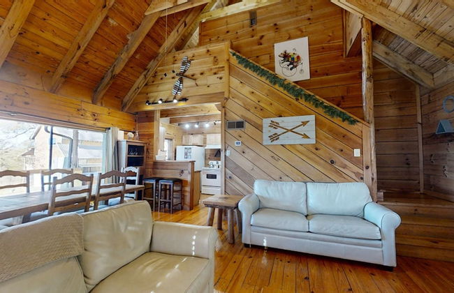 Adelaide's Den 2 Bedroom Cabin by RedAwning - Foto 13