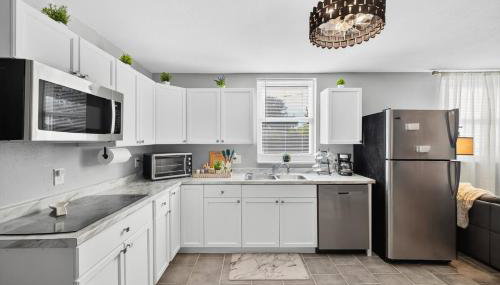 Cozy Guesthouse St Pete, 6 min to DT, Private - Foto 5