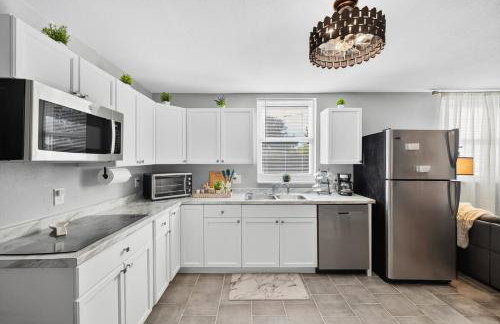 Cozy Guesthouse St Pete, 6 min to DT, Private - Foto 5