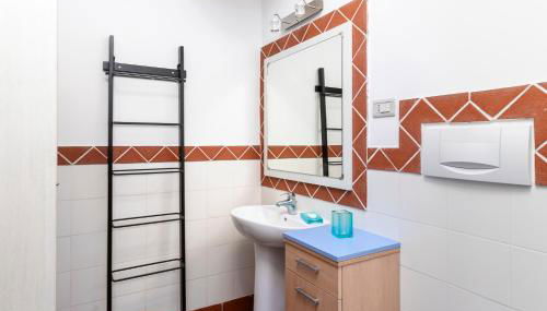 Livorno Modern Studio 110 meters from Bagni Pancaldi! - Foto 4