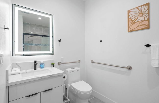 Not Affected by the Fire/modern 5BR Home With Full Amenities & Parking #2 - Foto 44