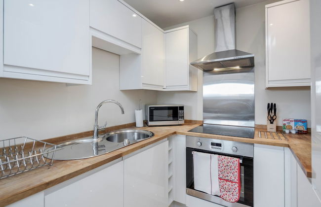 Luxury 1 Bedroom Apartment with Parking - Foto 13