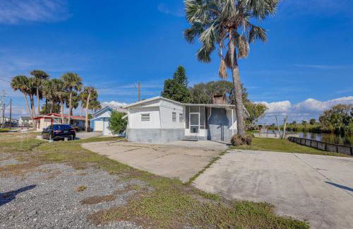 Sun-Soaked Okeechobee Retreat with Canal Views! - Foto 24