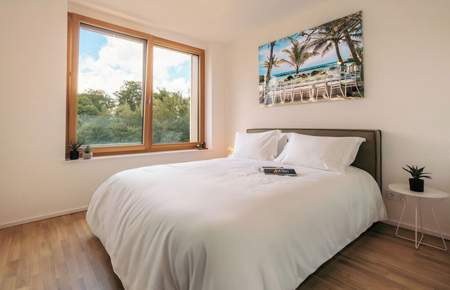 Media Bay Apartments - Photo 4