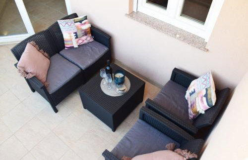 Villa Sun with pool - Photo 31