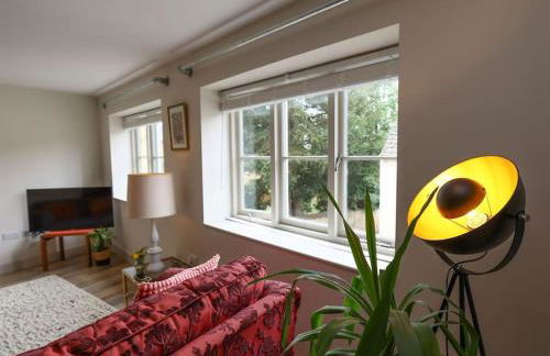 Spacious 1-bed apartment with super king or twin in central Charlbury, Cotswolds - Foto 3