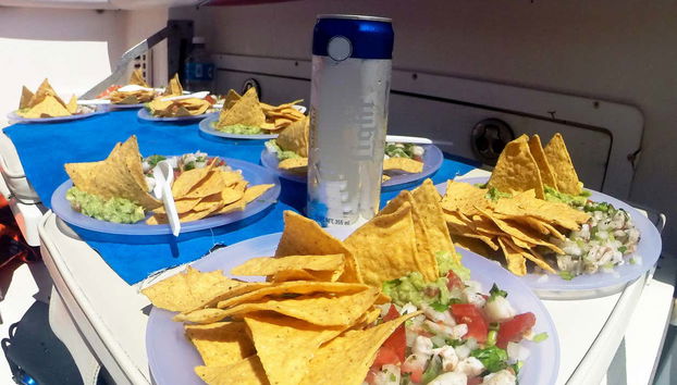 Nage avec des requins-baleines - Photo 3