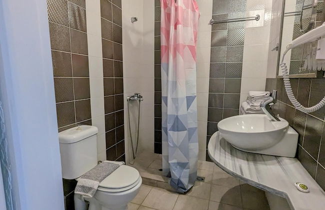 Okeania Seafront Rooms in Kamena Vourla - Foto 32