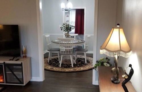 BLUE FLAMINGO'S CHARMING HOME-Heart of Tulsa2- Cherry St-Expo-11th - Foto 4