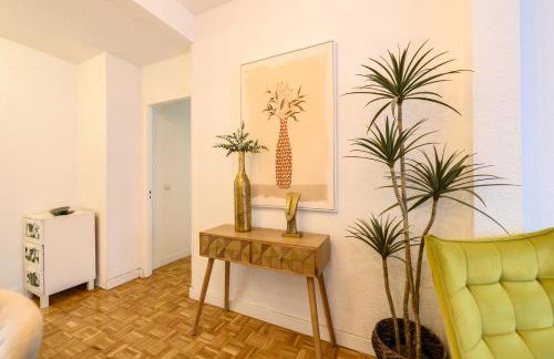 AZA14 - Amplio Piso de 3 dormitorios, 2 baños y terraza, en Chamartín, Madrid - Foto 17