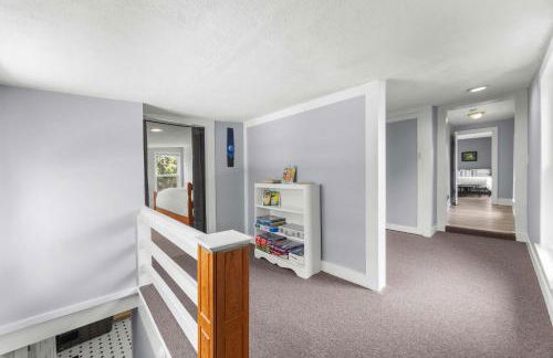 Keuka Wine Trail Vineyard View Farmhouse - Fire Pit & Game Room - Foto 22