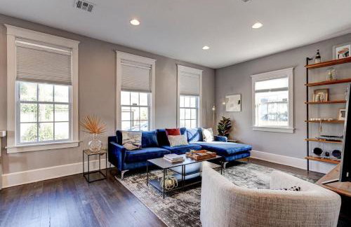 Uptown 3BR w Fenced Yard Near Magazine - Photo 9