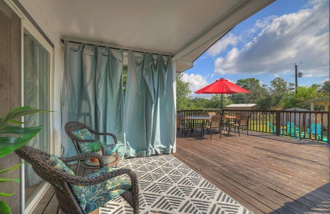 Elegant and Stylish Glenmoor Abode - 5 min to Town - Foto 57