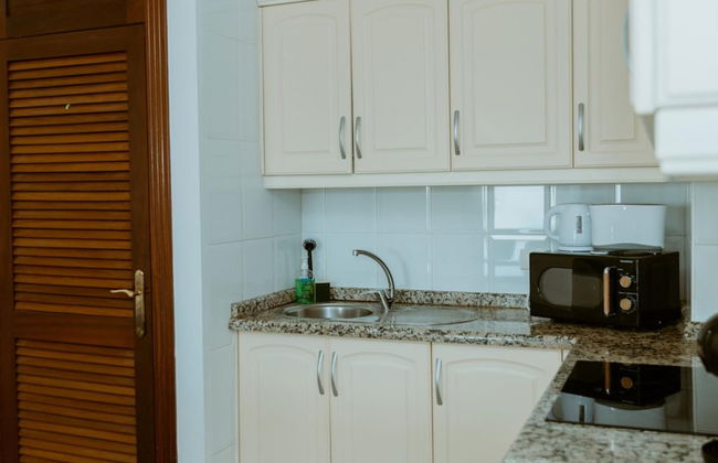 Seaview Splendor 2 Bedroom Modern Comfort - Photo 17