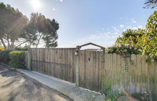 Summerland Home with Beach Supplies Walk to Beach! - Photo 36