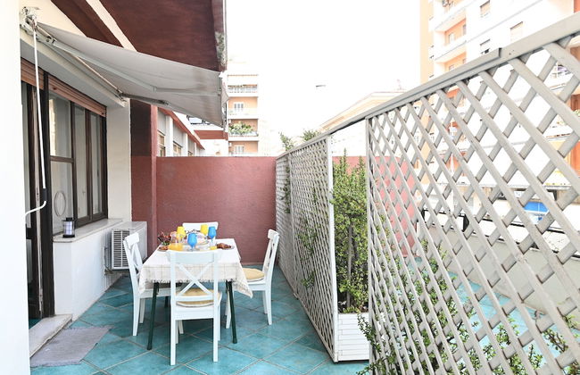 IzzHome Holiday Terrace - Foto 32