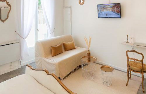 Le Petit Versailles - Face gare - Wifi - Baignoire - Foto 16