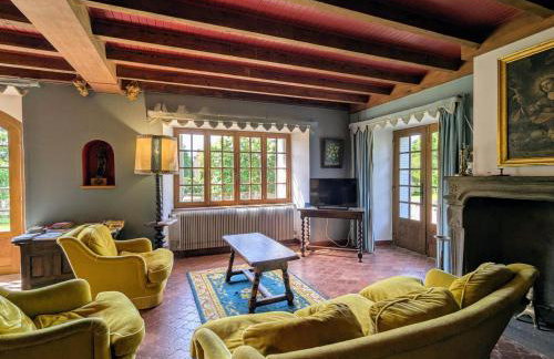 Maison calme avec grand terrain, proche commodités et sites médiévaux - FR-1-582-133 - Foto 9